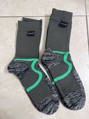 Men's Athletic Randy Sun NWT Waterproof Crew Socks in Gray, size Large
